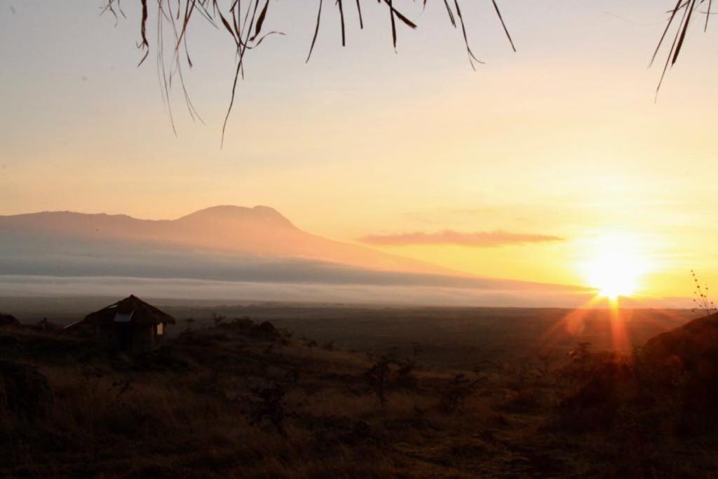 Osiligilai Maasai Lodge Sanya Juu Luaran gambar